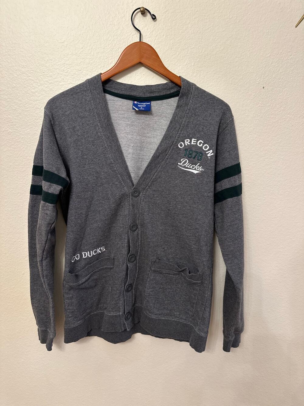 Vintage inspired! Champion Oregon Ducks Cardigan  "Oregon 1878 Ducks.” Women’s S
